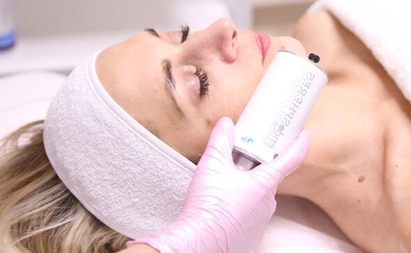 Endosphere Facial Skin Therapy para sa isang nakapagpapasiglang Epekto